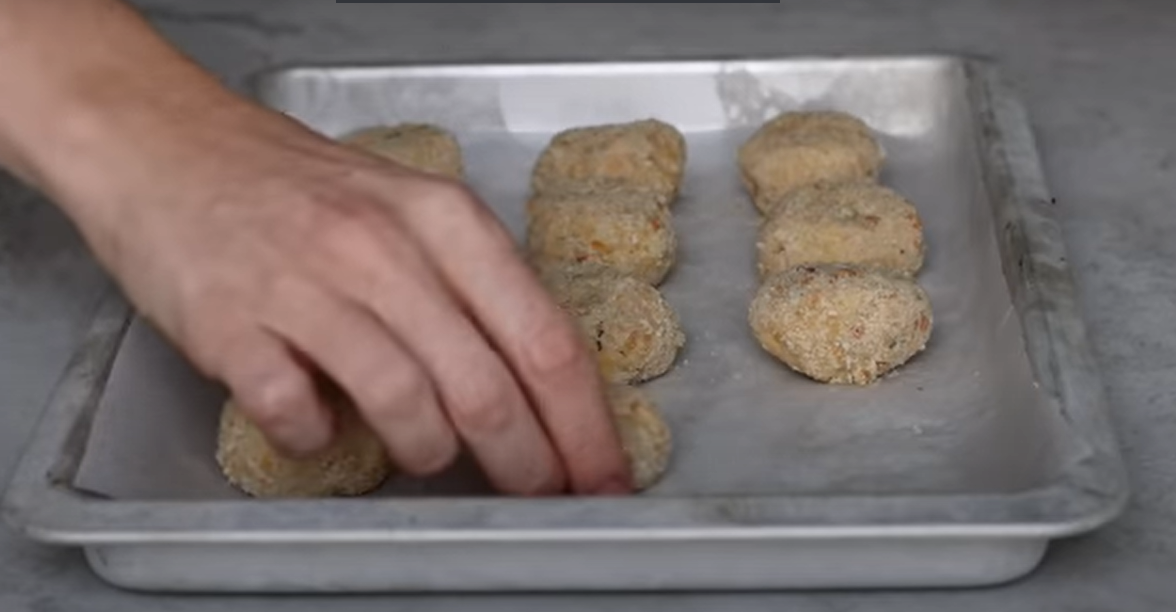 Polpette di ceci alle erbe con sugo alle verdure ricetta step 3