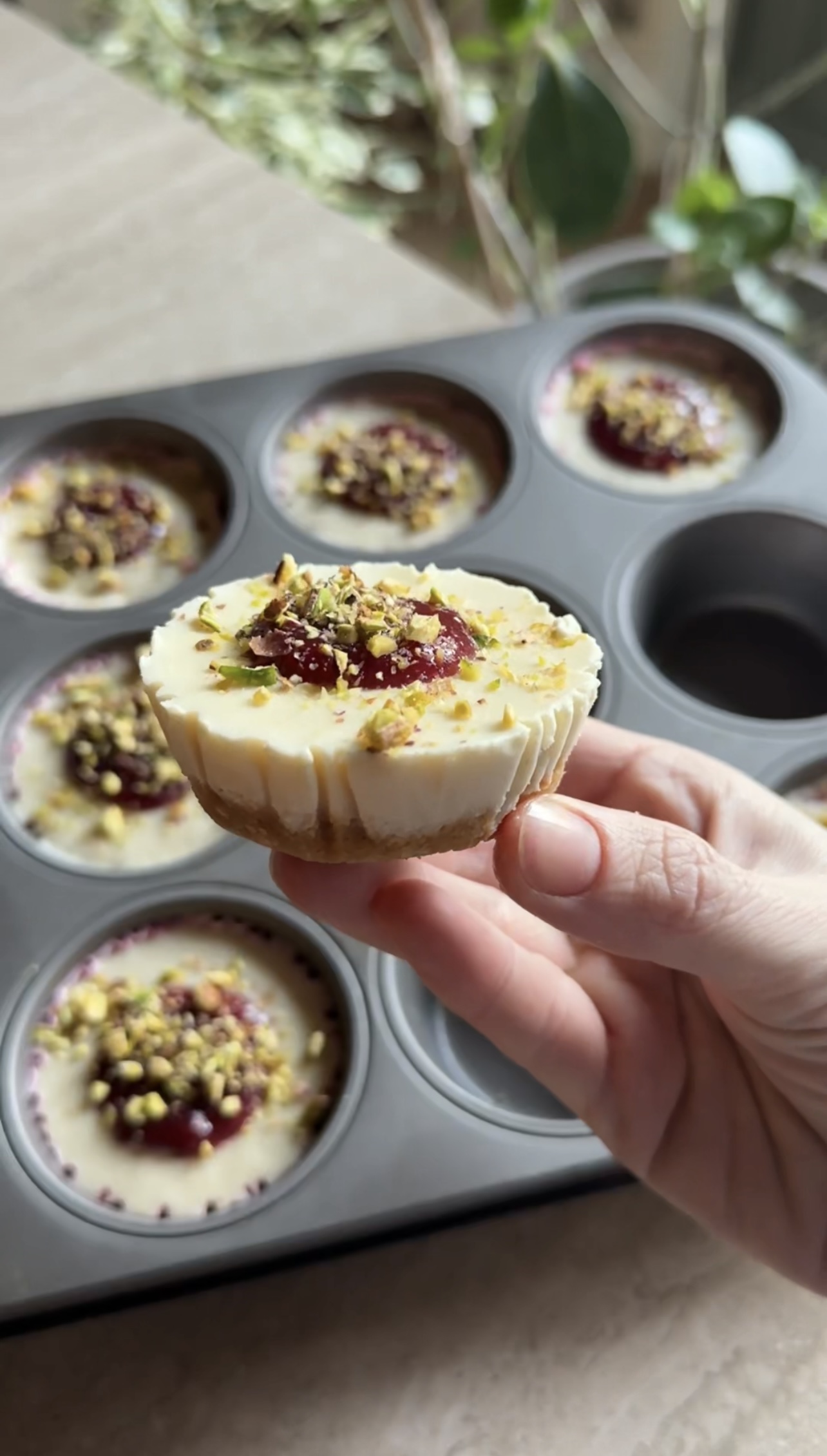 Mini cheesecake ai lamponi ricetta step 6