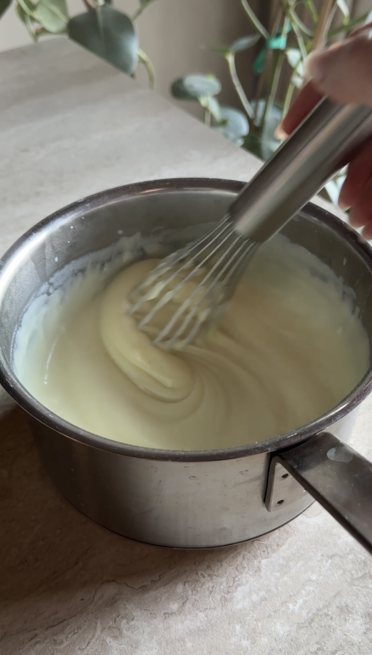 Panini soffici alle fragole ricetta step 4