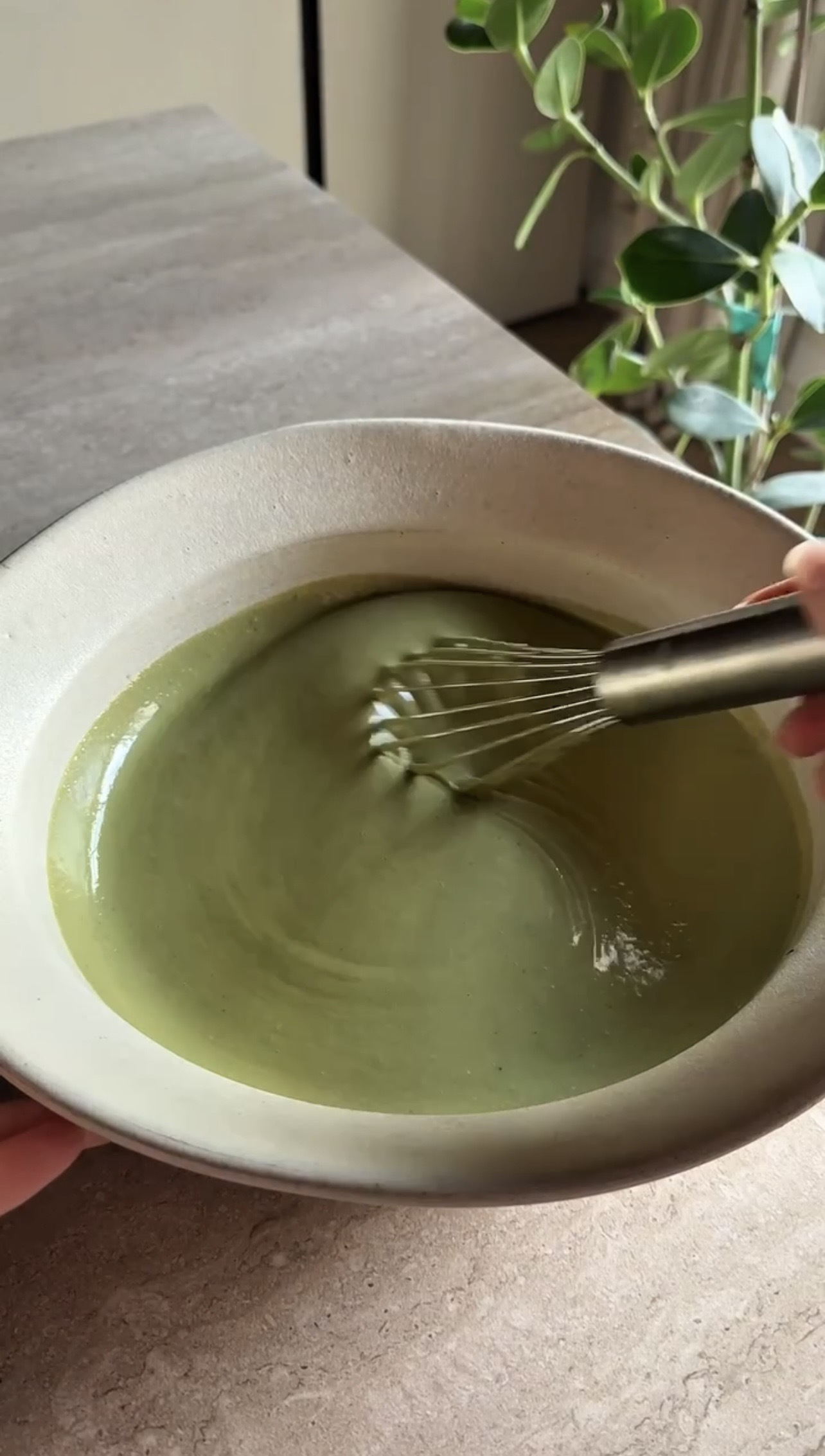 Torta mille crêpes al matcha ricetta step 1