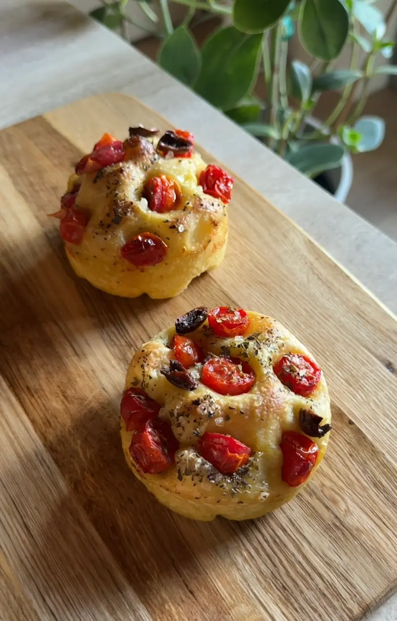Focaccine con i pomodori ricetta