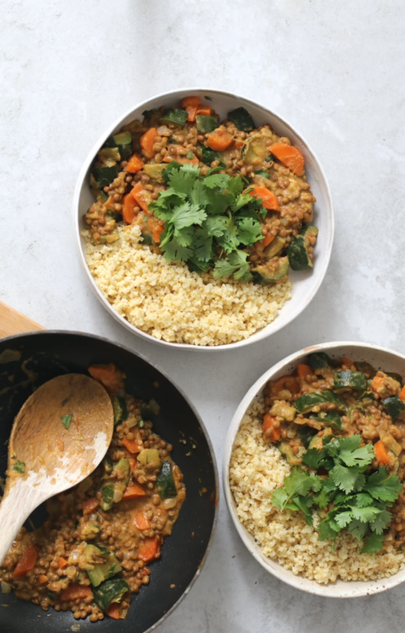 Miglio con verdure e lenticchie al latte di cocco e curry ricetta