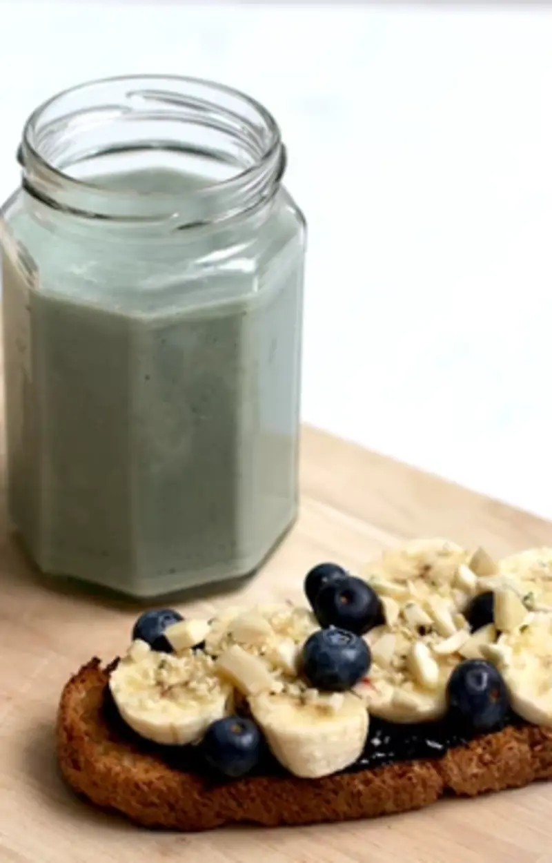 Frullato banana e spirulina ricetta