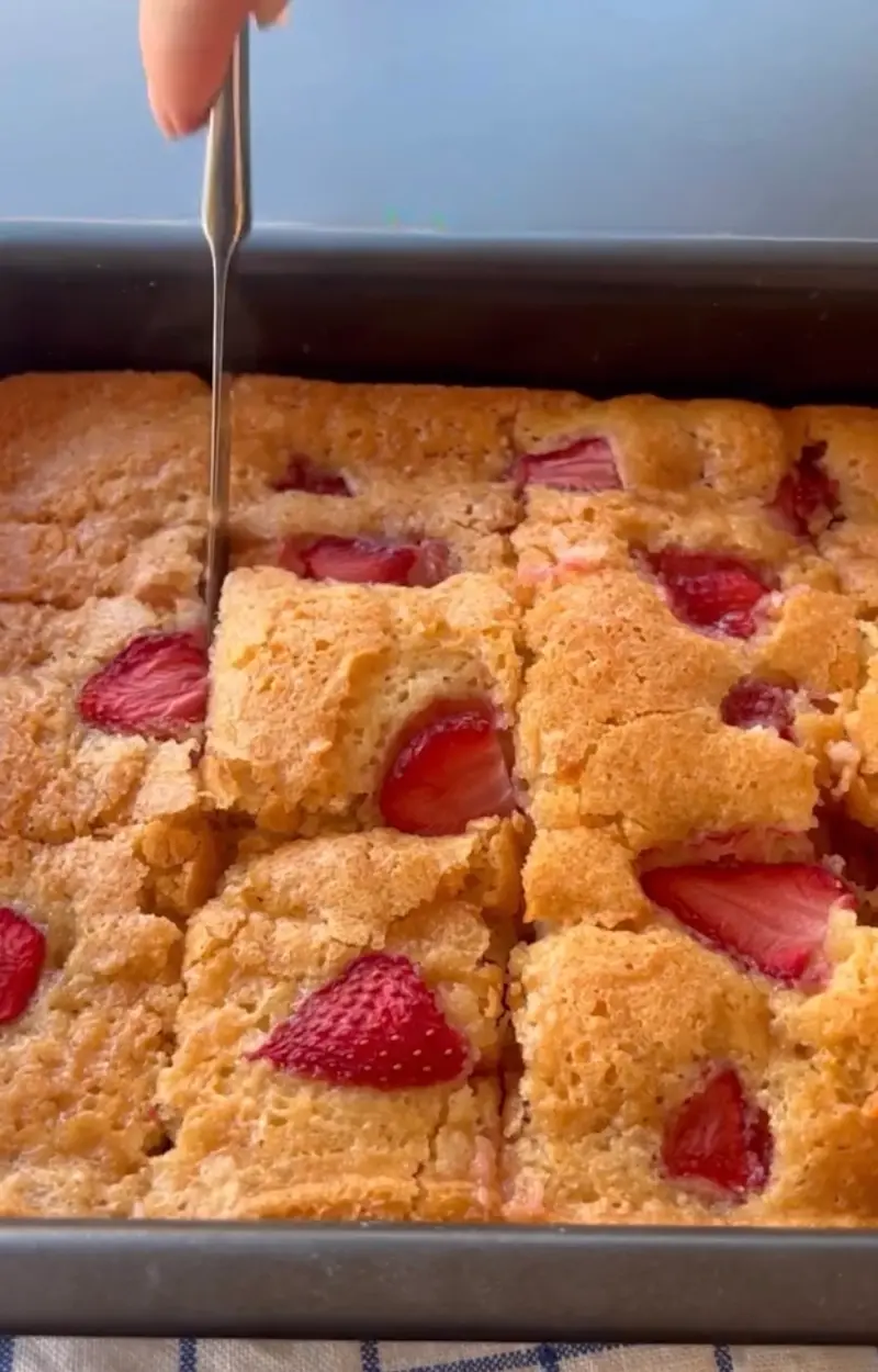 Torta soffice alle fragole ricetta