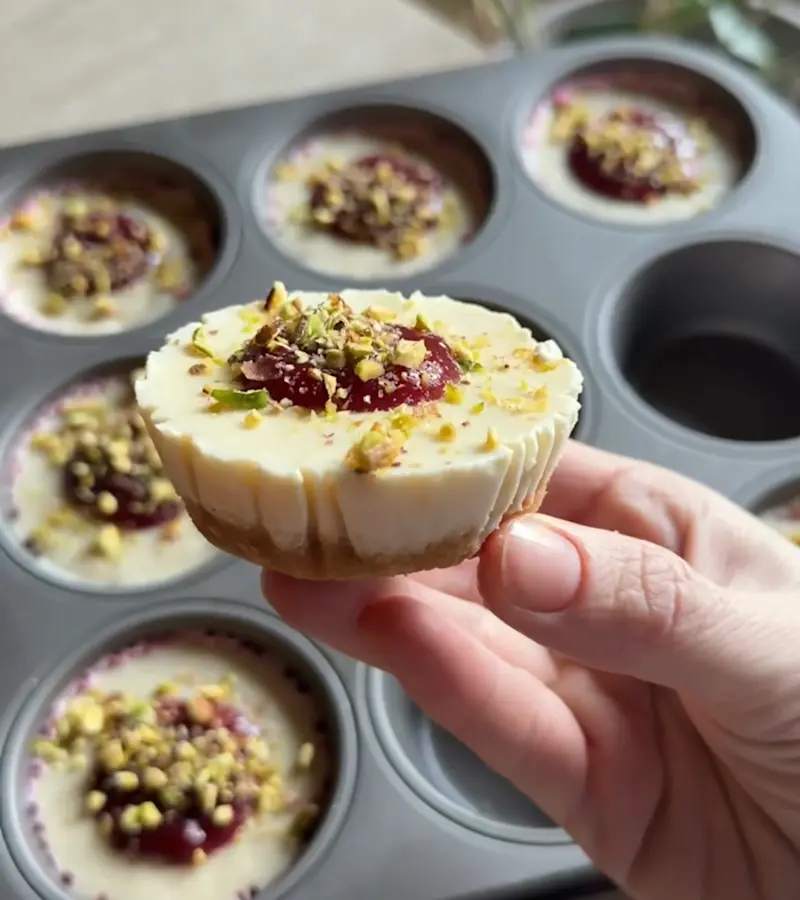 Mini cheesecake ai lamponi ricetta
