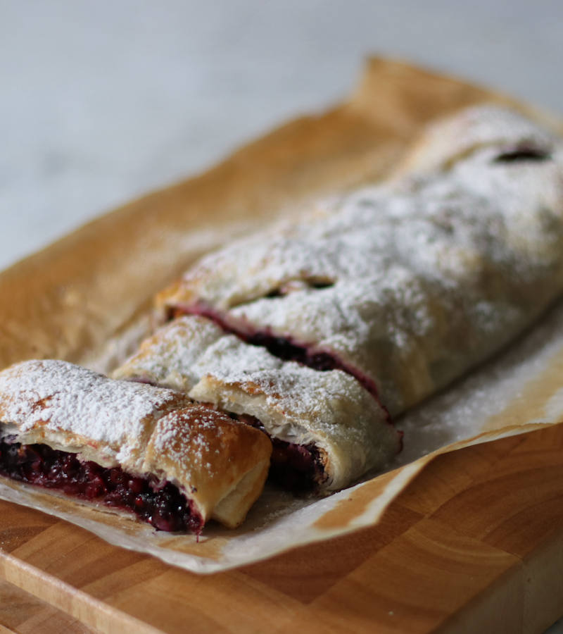Strudel ai frutti di bosco ricetta