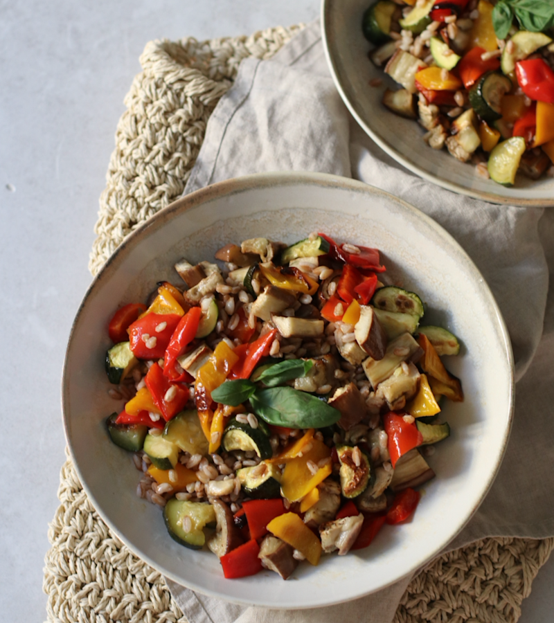 Farro con verdure estive al forno ricetta