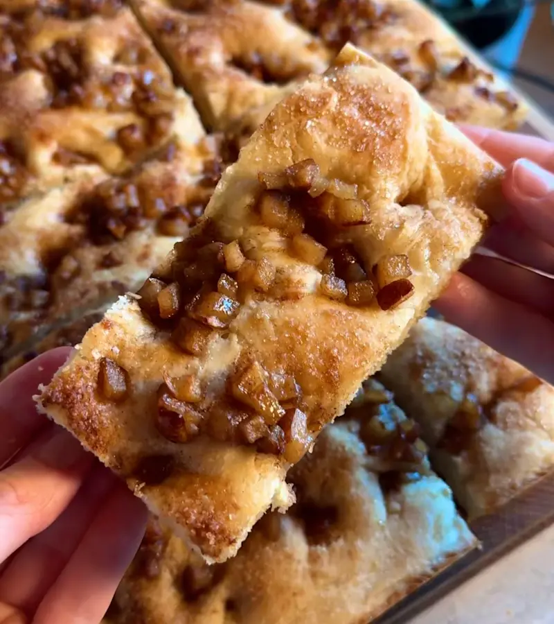 Focaccia pere e cannella ricetta