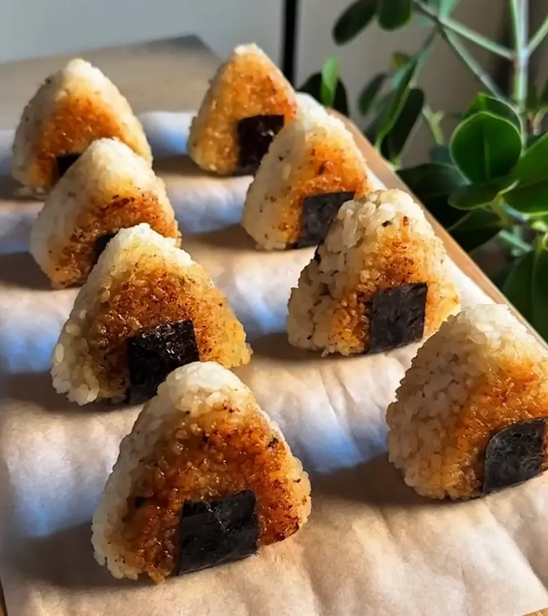 Onigiri croccanti ricetta