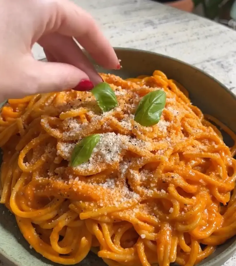 Spaghetti alla crema di peperoni ricetta
