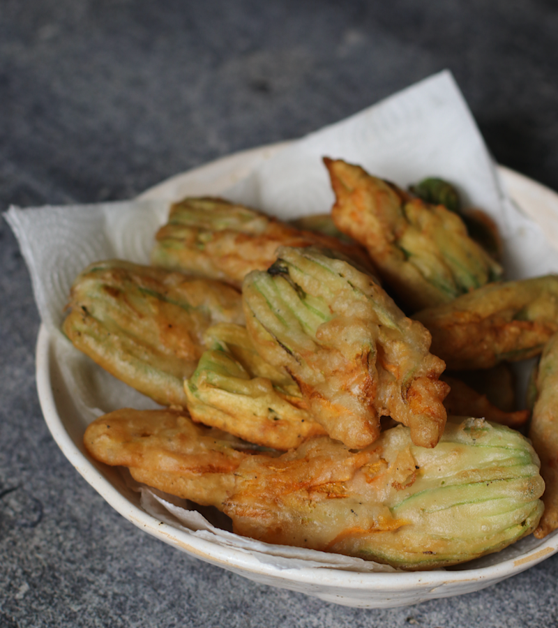 Fiori di zucca fritti ricetta